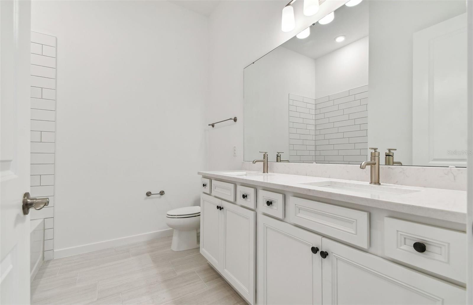 RIVERSONG PH I - Residential