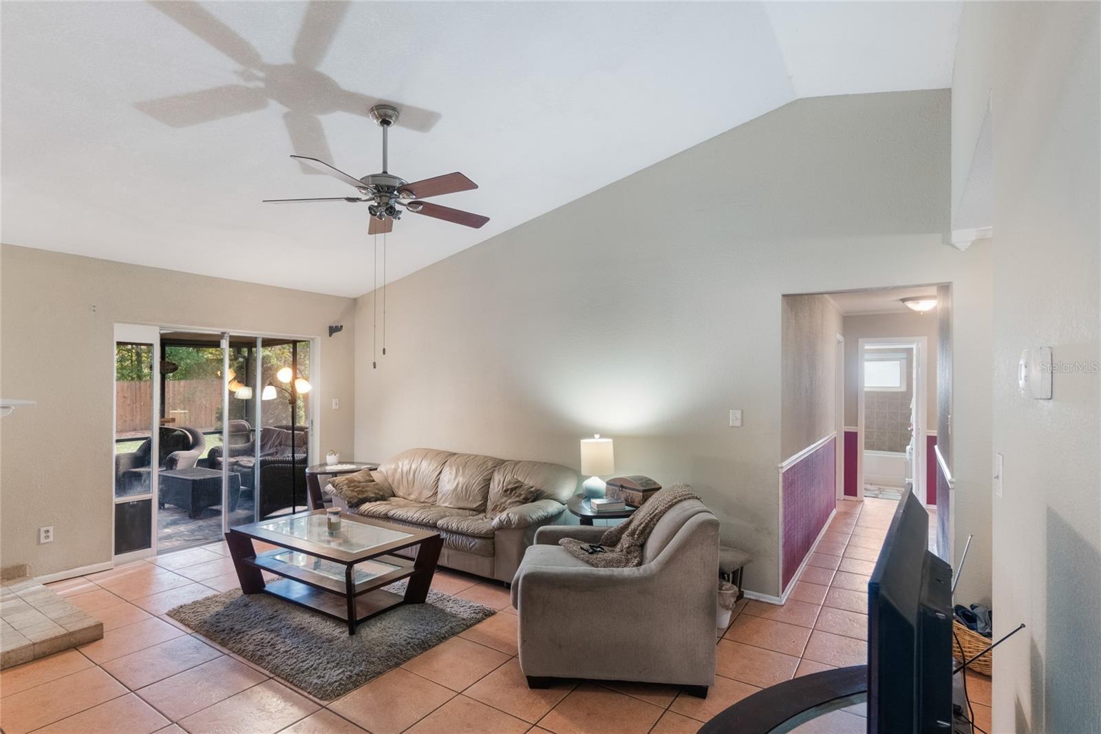 1309 PARADISE LANE