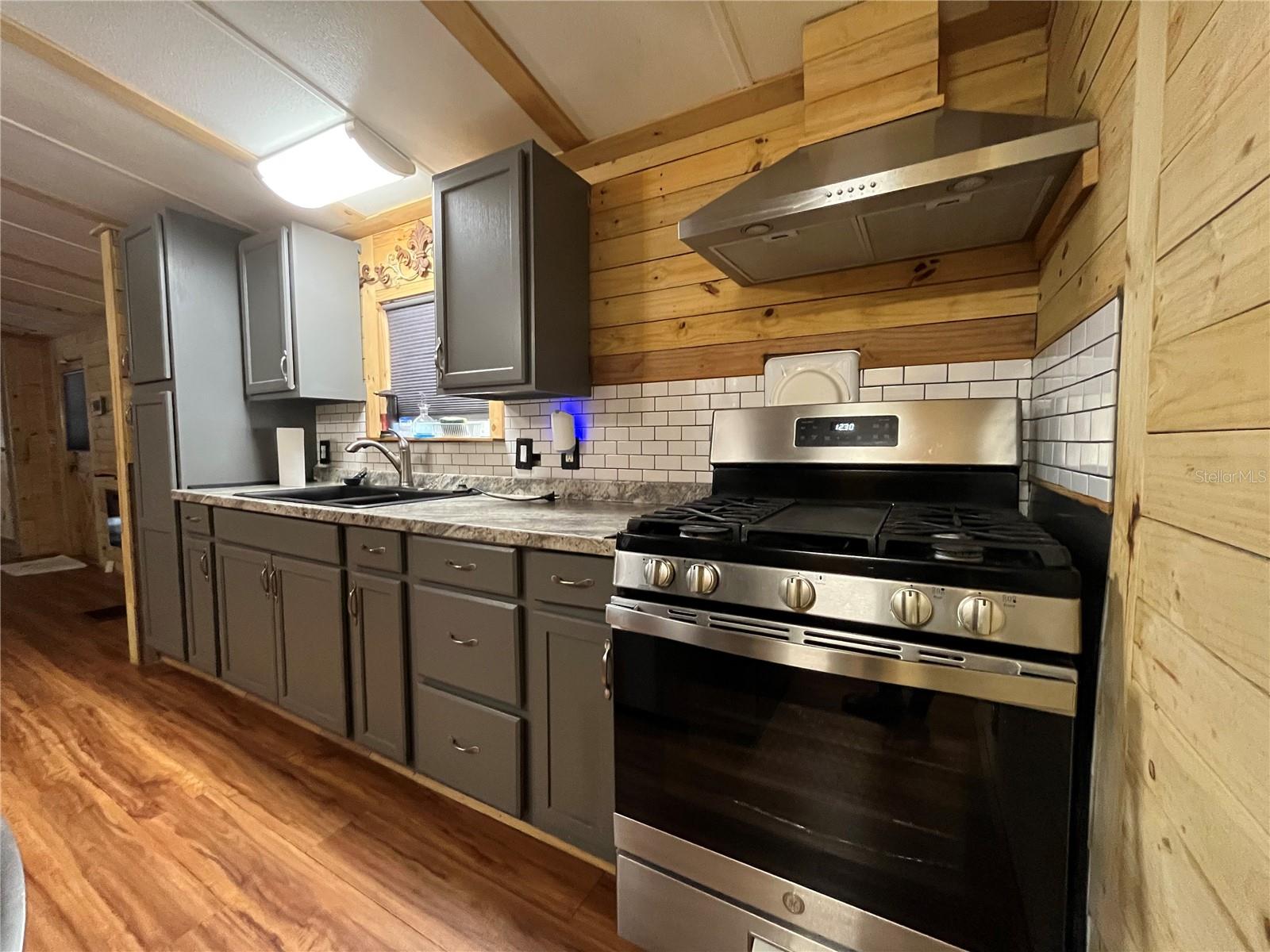 SUMTER GARDENS & BUSHNELL PARK - Residential