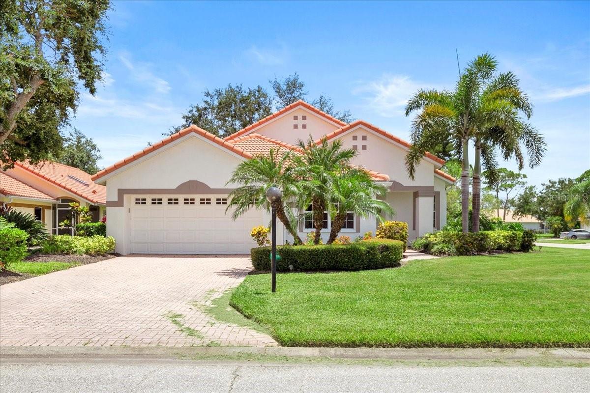 Priced below market value! Minutes from UTC!
Don’t miss this incredible opportunity to own a spacious 4-bedroom, 2.5-bath home near the rapidly growing UTC area in Sarasota. With soaring 10-foot ceilings, brand new flooring, and a newer roof and water heater, this home offers unbeatable value and peace of mind. The open layout features a gas stove for the chef in the family and a large, fully enclosed lanai perfect for year-round relaxation or entertaining. Ideal for first-time buyers or growing families looking to put down roots in one of Sarasota’s most convenient locations. This one won’t last!