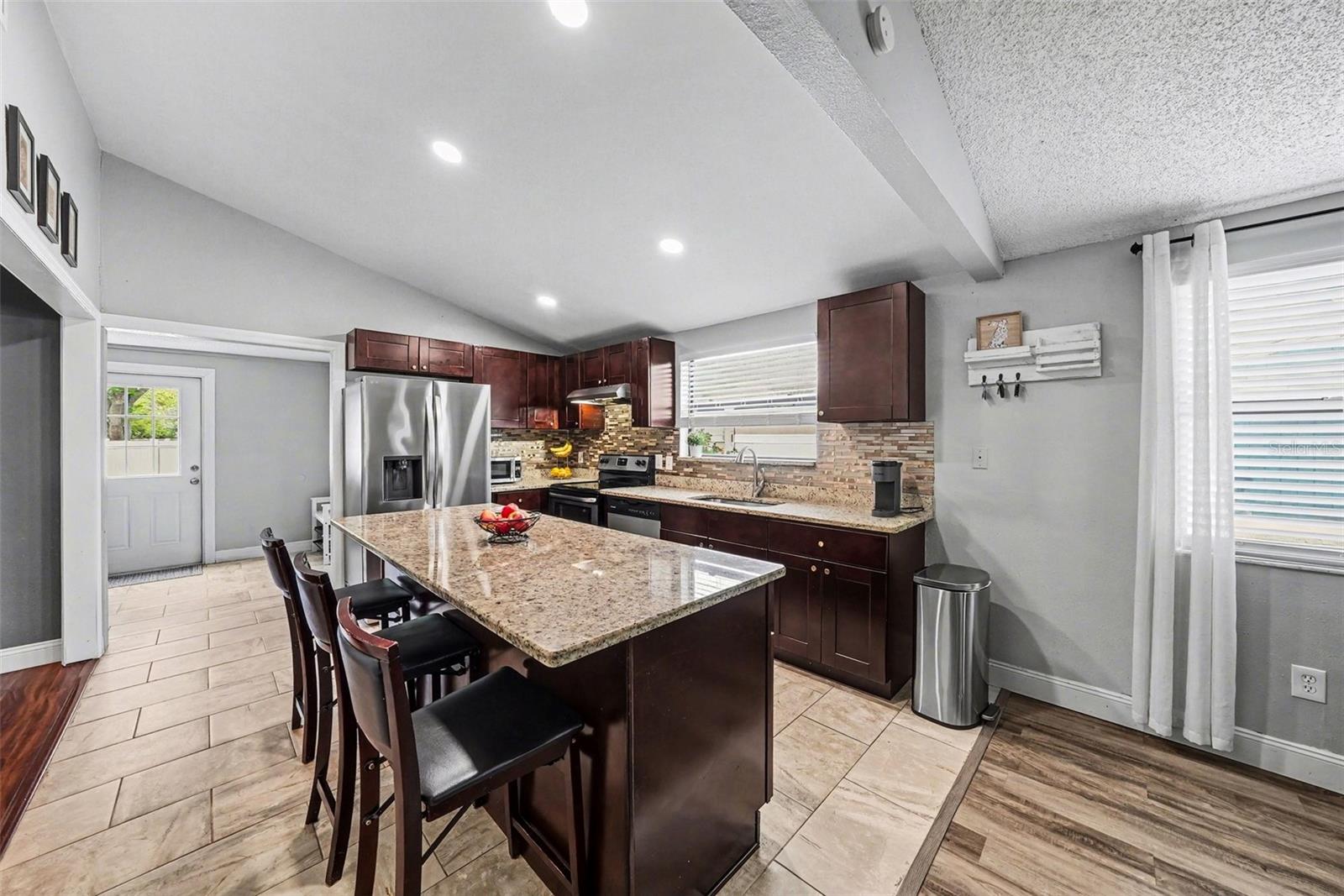 INTERBAY - Residential