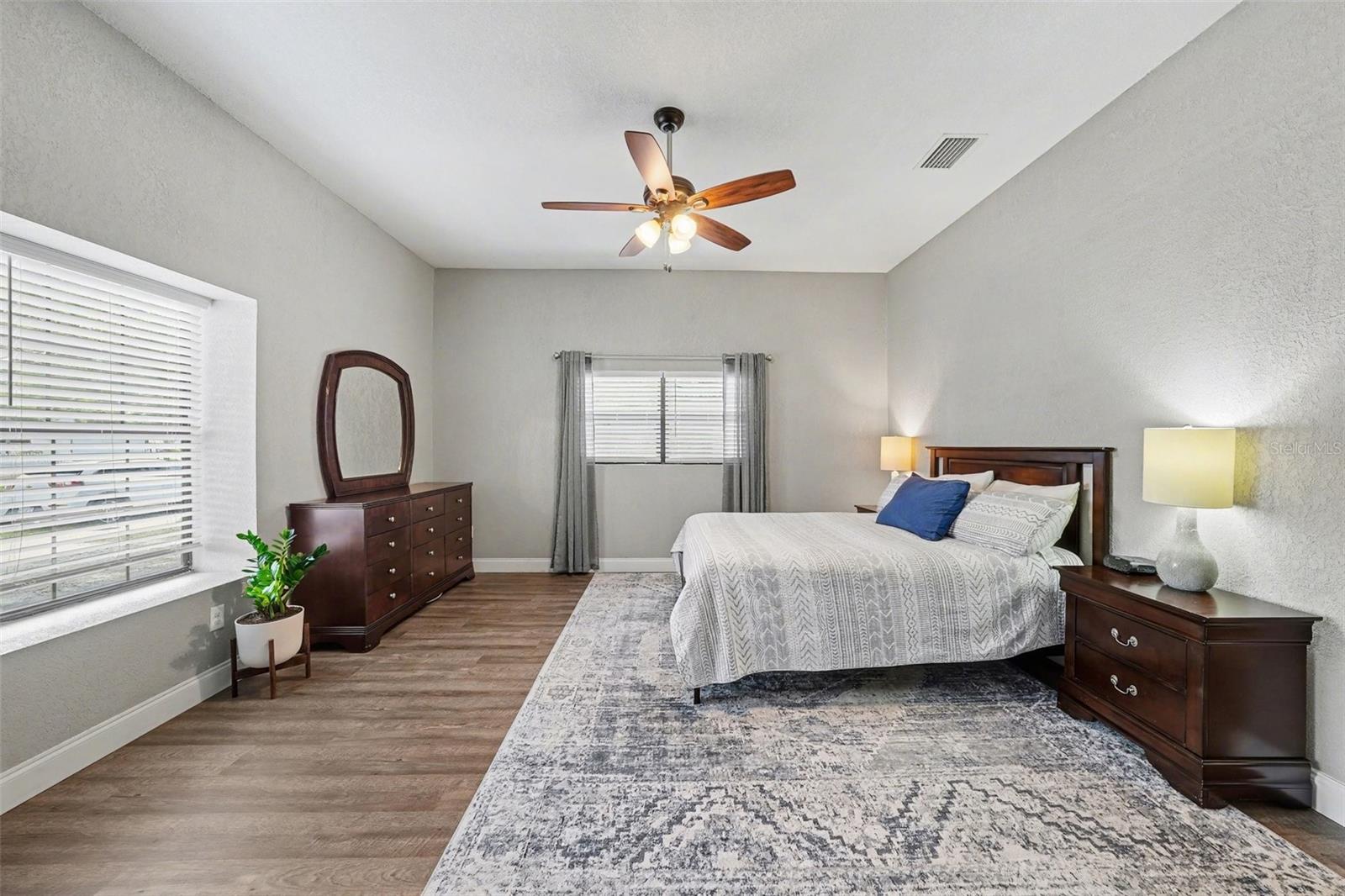 INTERBAY - Residential