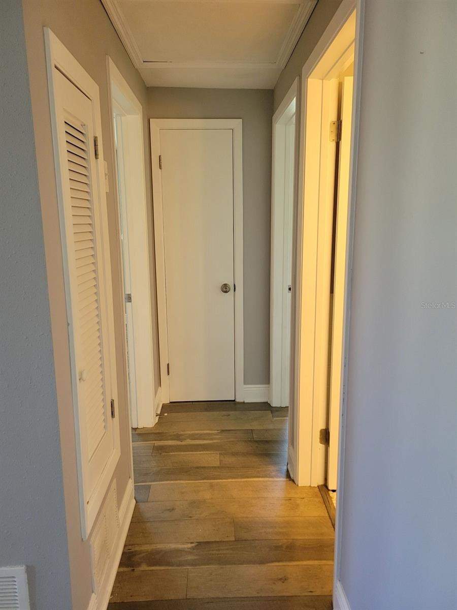 LARGO CENTRAL - Residential Lease