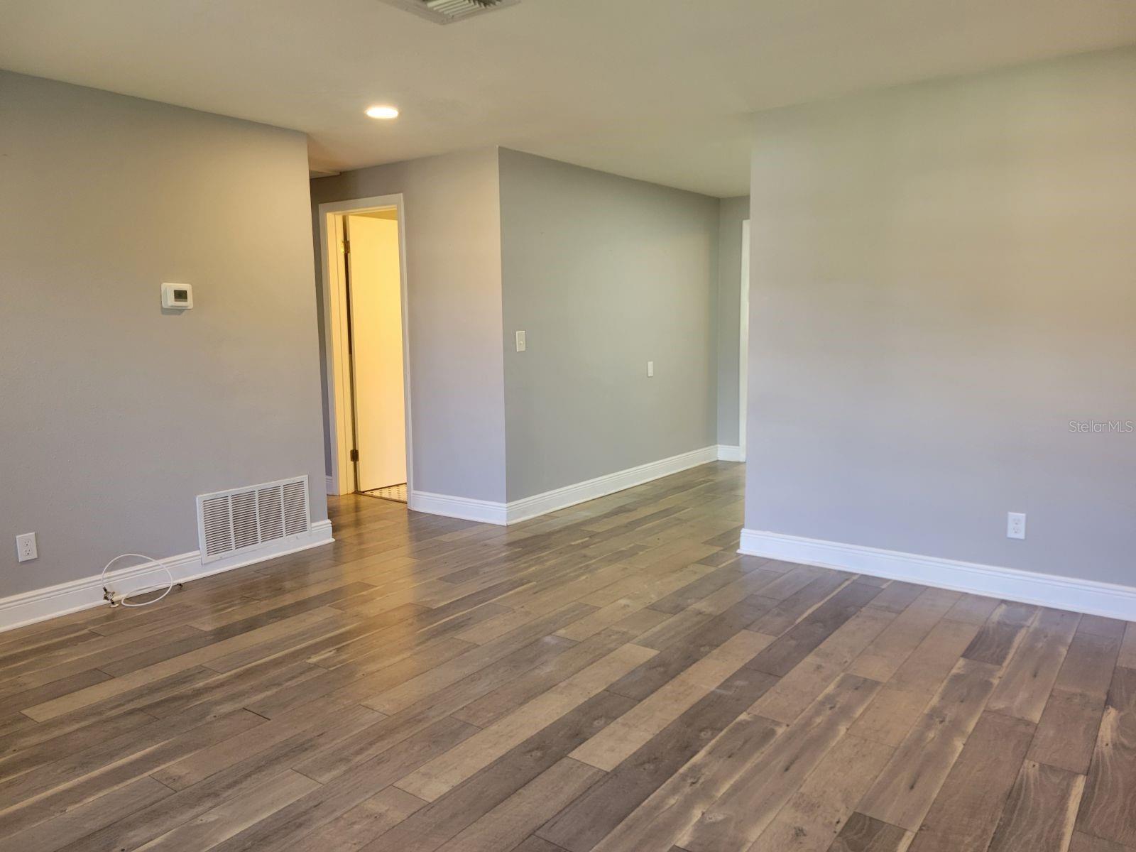 LARGO CENTRAL - Residential Lease