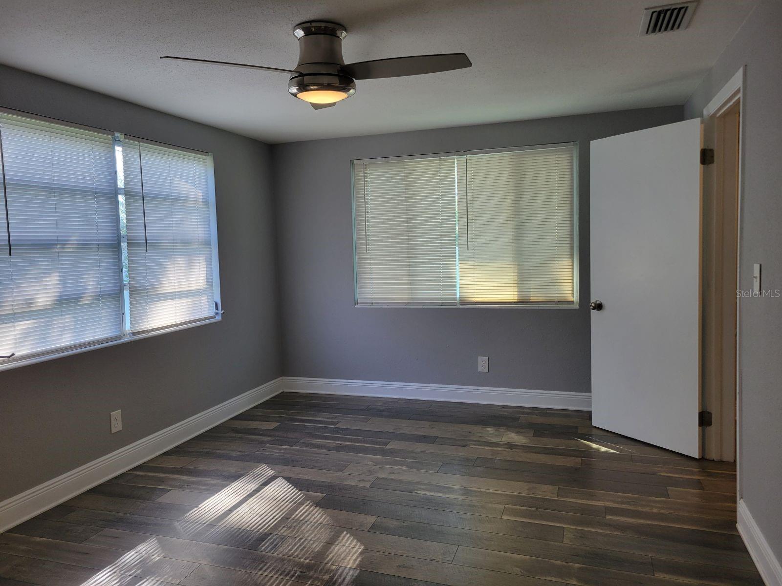 LARGO CENTRAL - Residential Lease