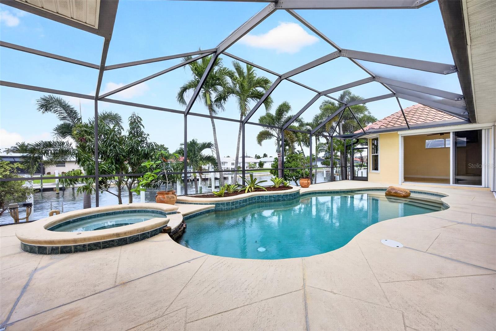 2260 PALM TREE DRIVE
