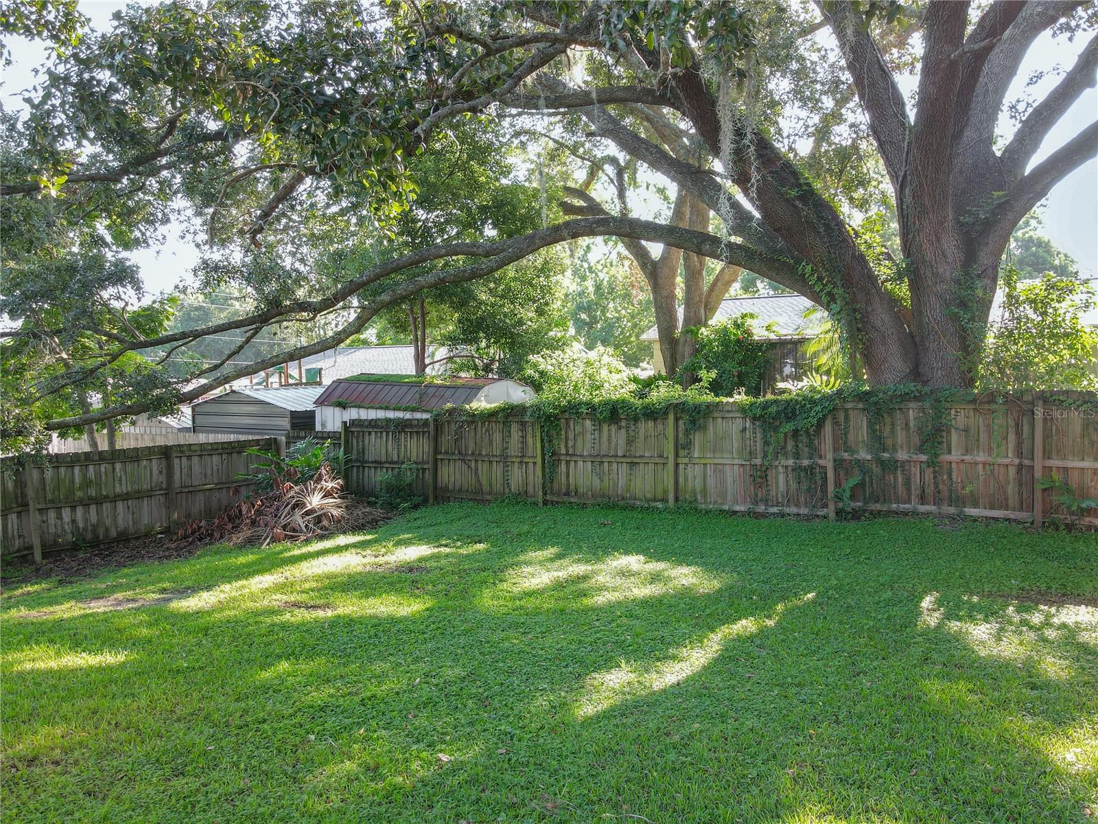 JESSICA MANOR - Residential