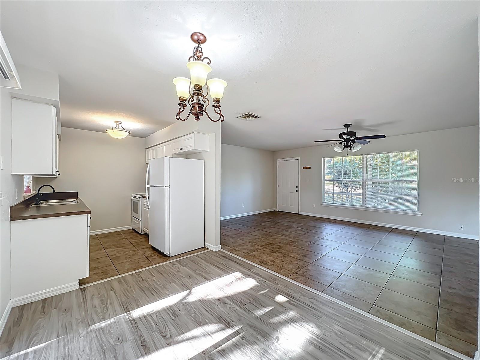 JESSICA MANOR - Residential