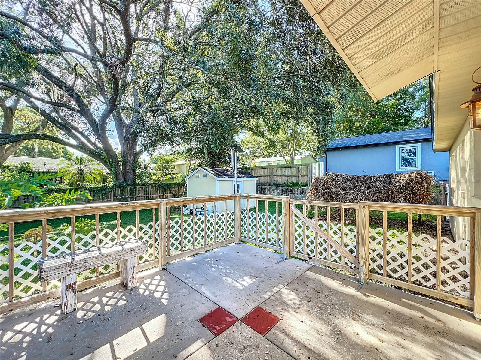 JESSICA MANOR - Residential