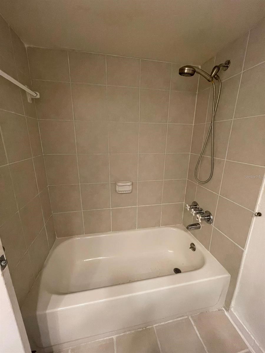 COUNTRY CREEK - Residential