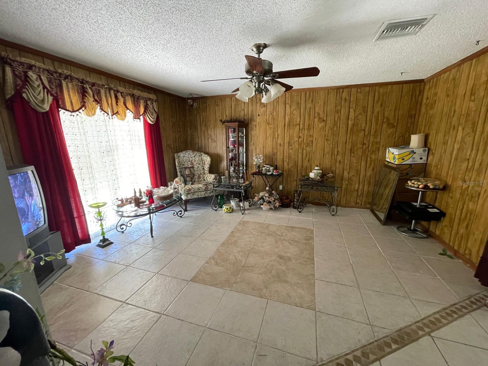 COUNTRY CREEK - Residential