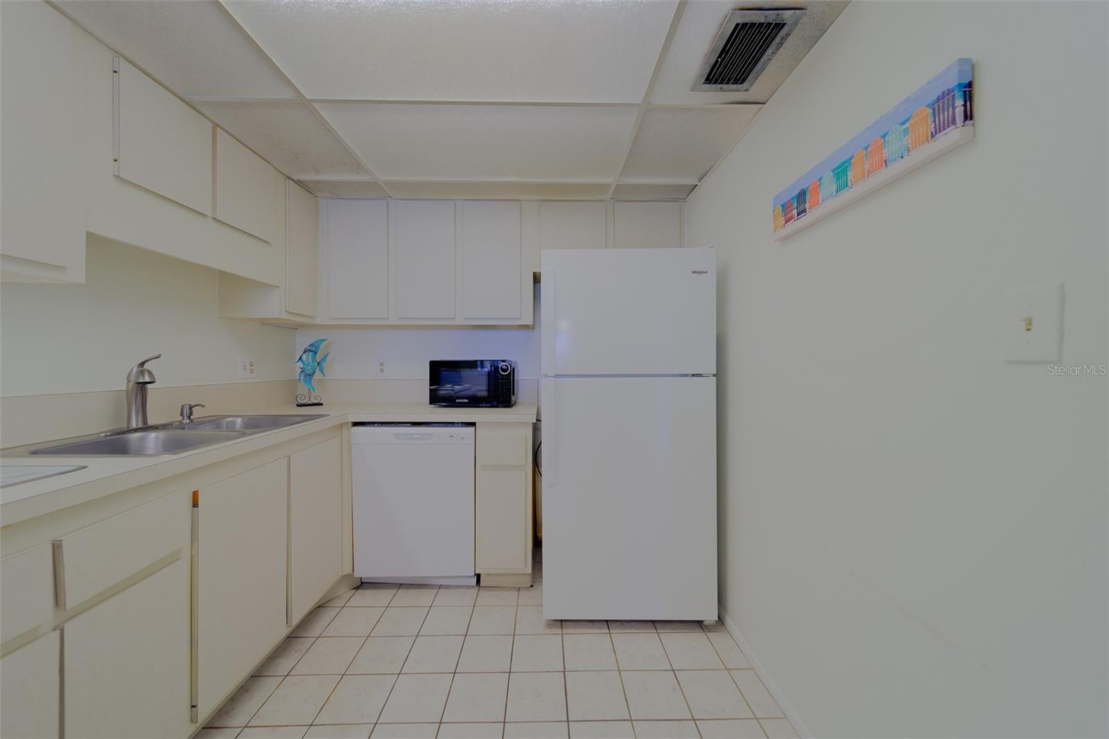 51 ISLAND WAY CONDO - Residential