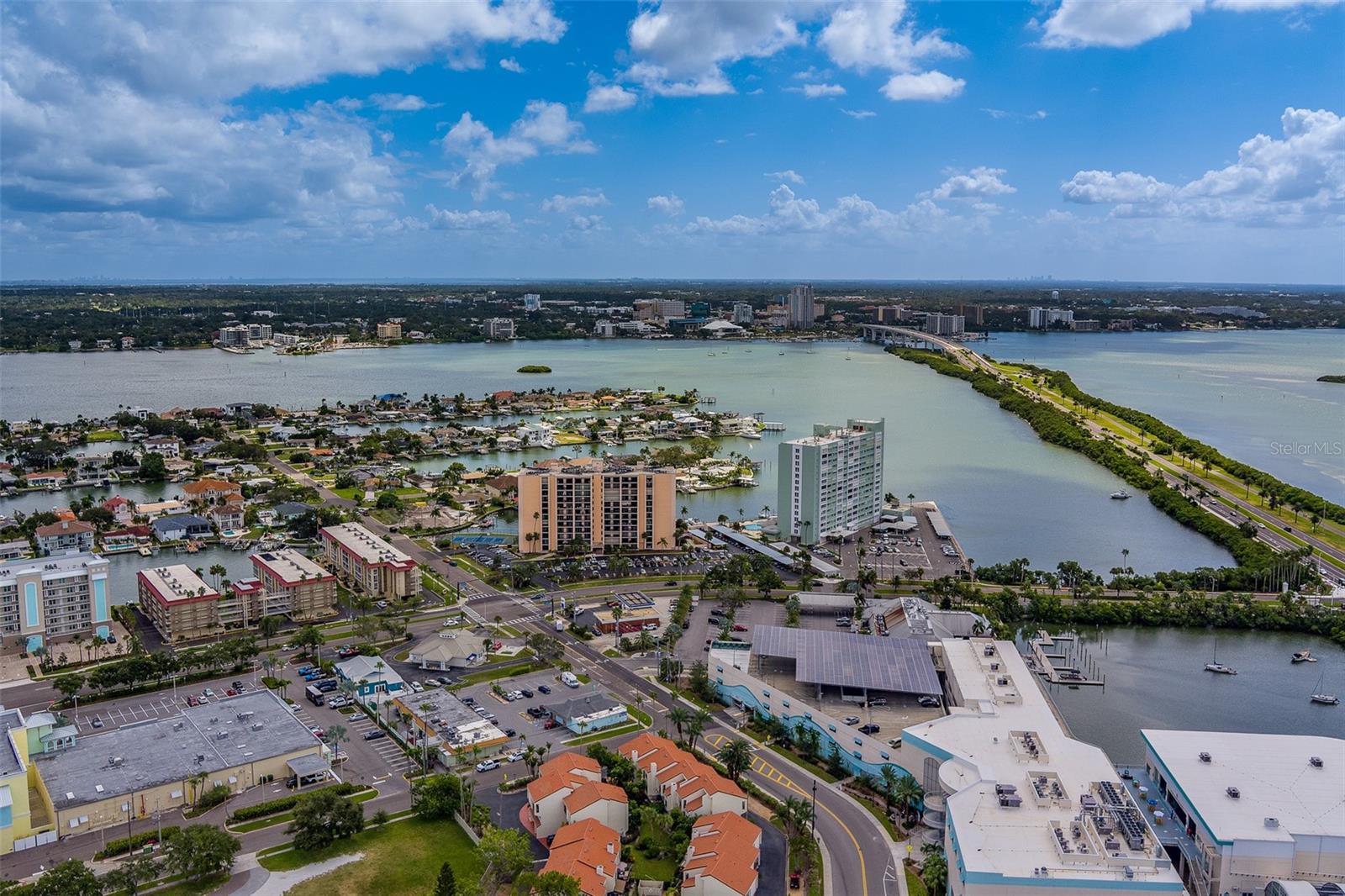 51 ISLAND WAY CONDO - Residential