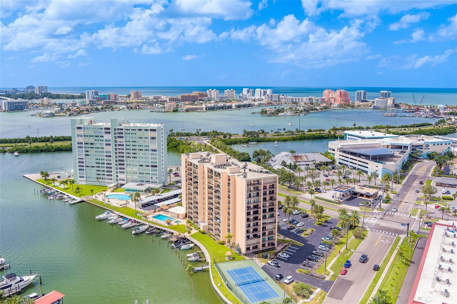 51 ISLAND WAY CONDO - Residential