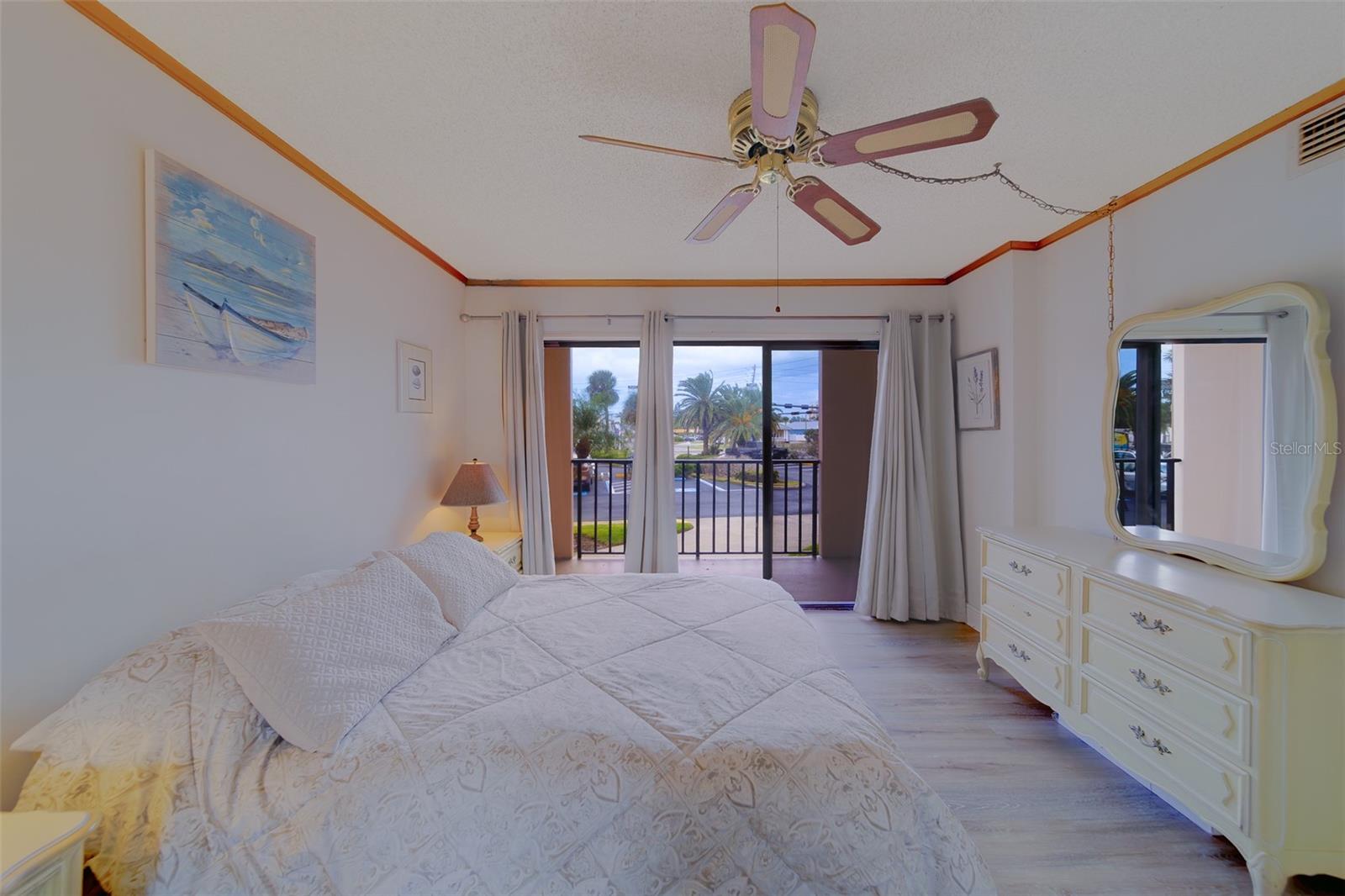 51 ISLAND WAY CONDO - Residential