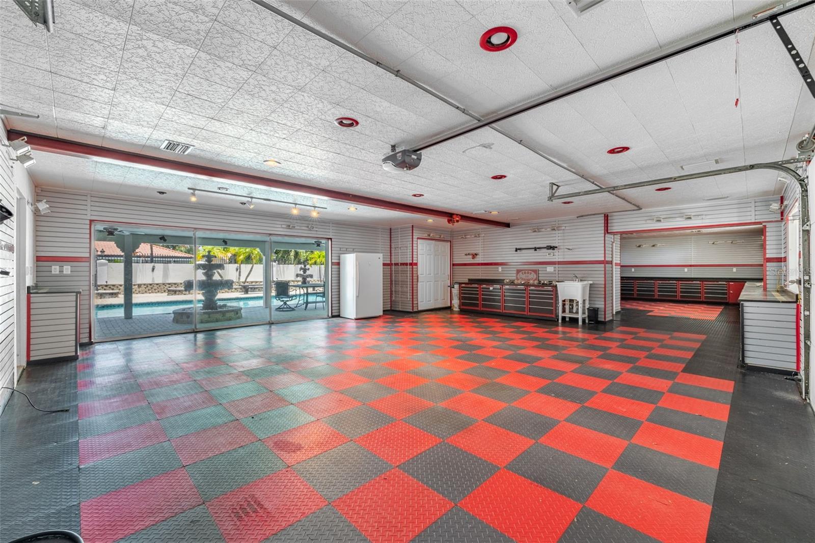 TIERRA VERDE - Residential