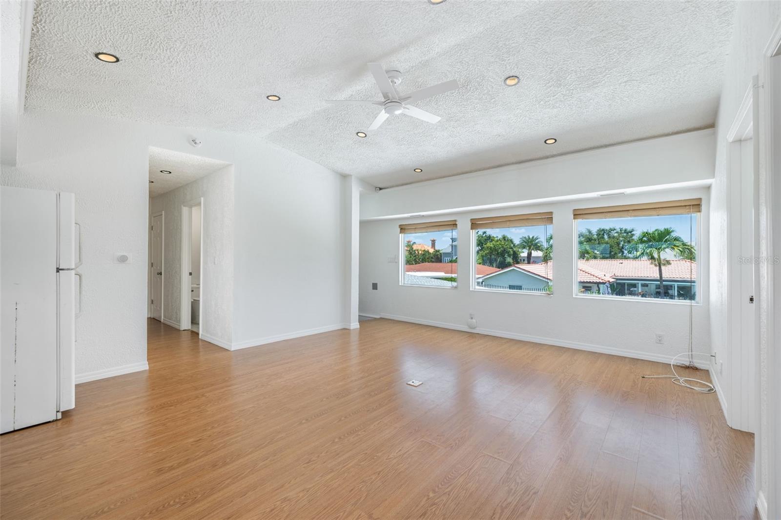 TIERRA VERDE - Residential