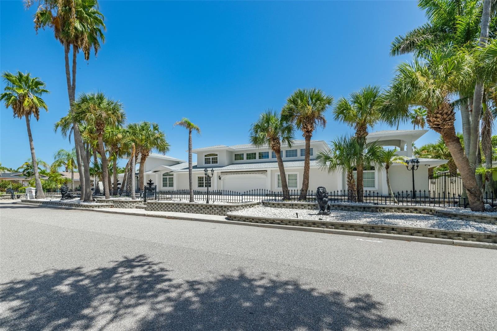 TIERRA VERDE - Residential