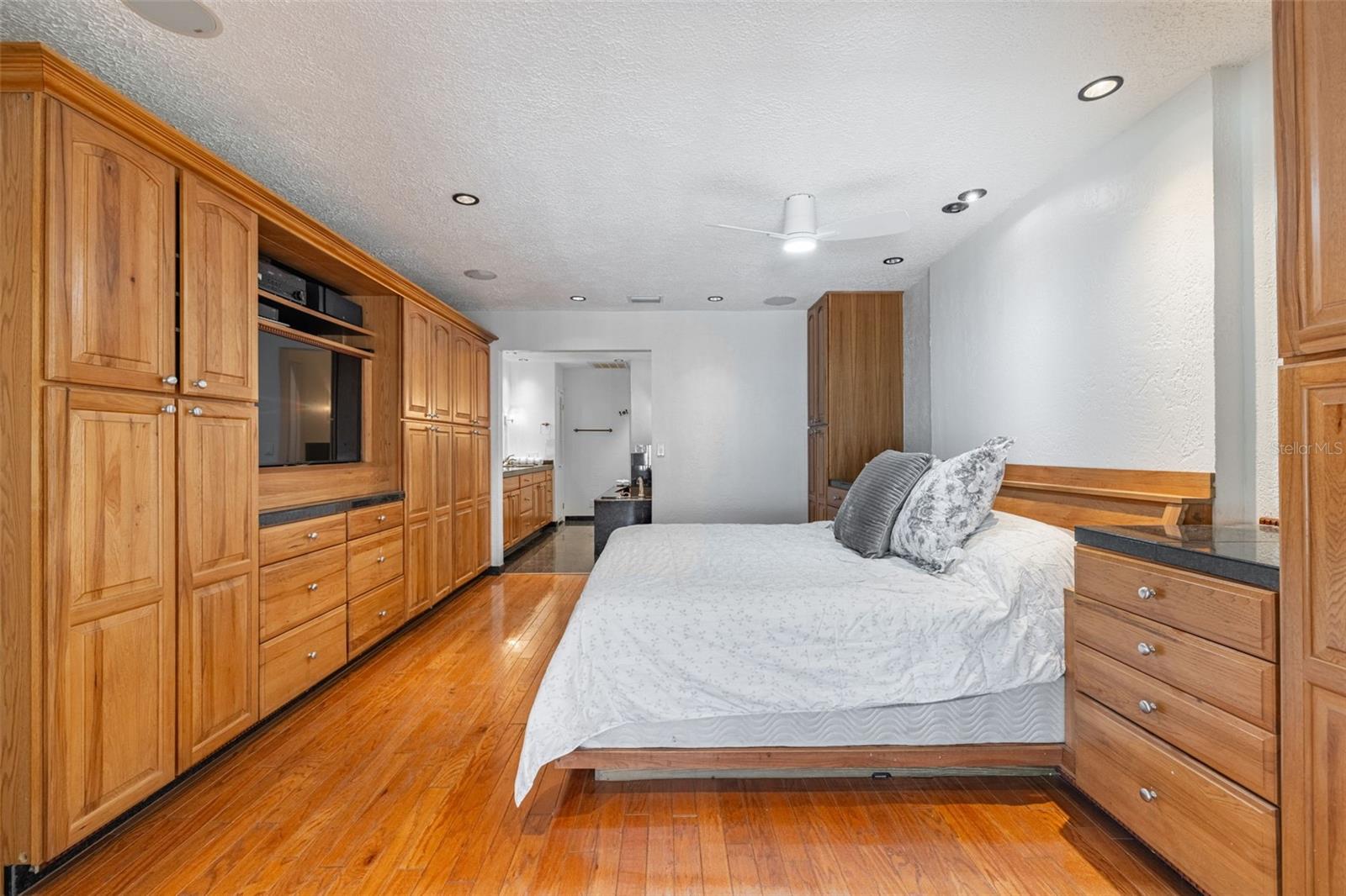 TIERRA VERDE - Residential