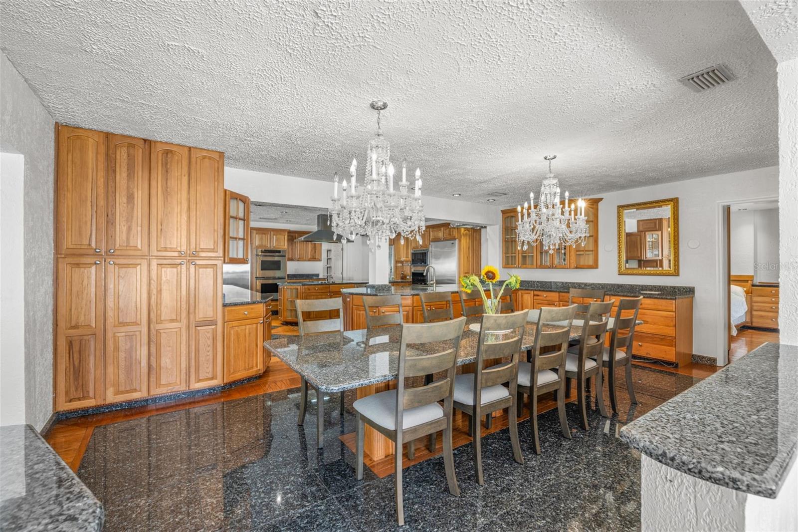 TIERRA VERDE - Residential