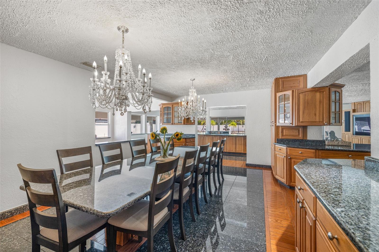 TIERRA VERDE - Residential