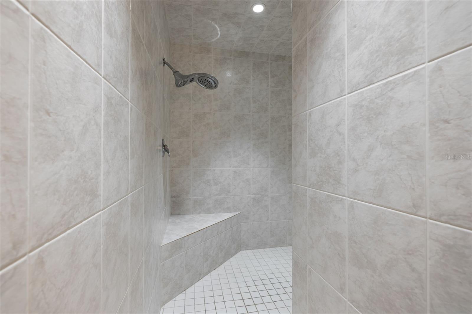 TIERRA VERDE - Residential