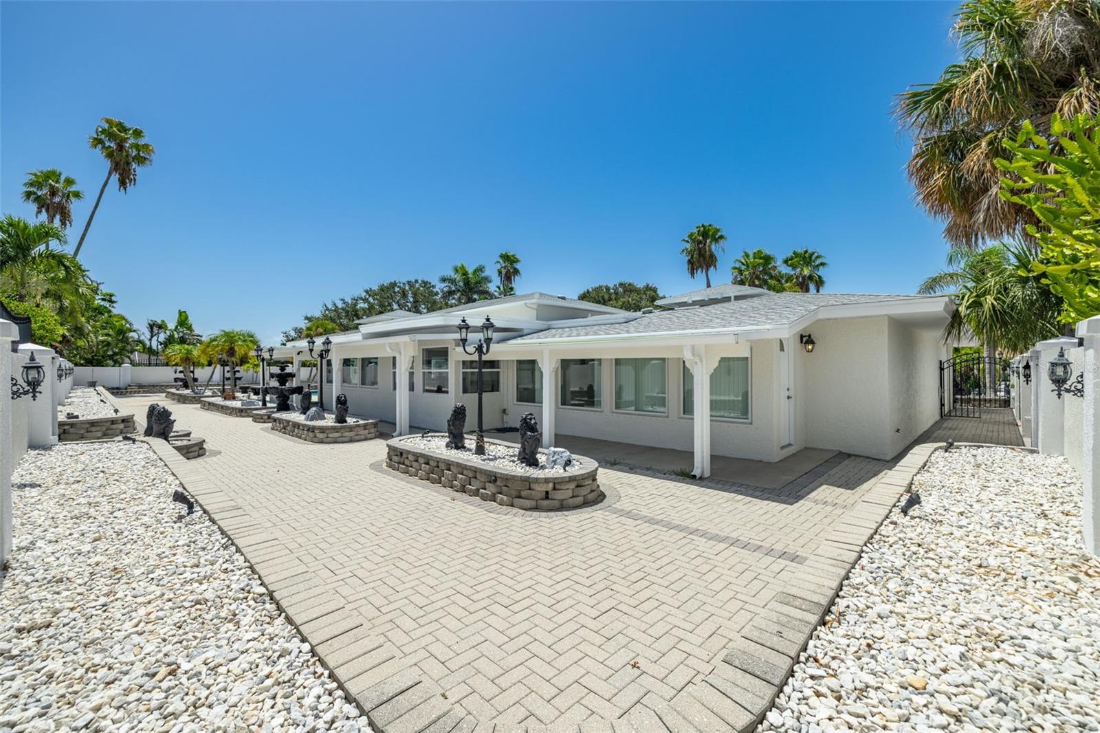 TIERRA VERDE - Residential