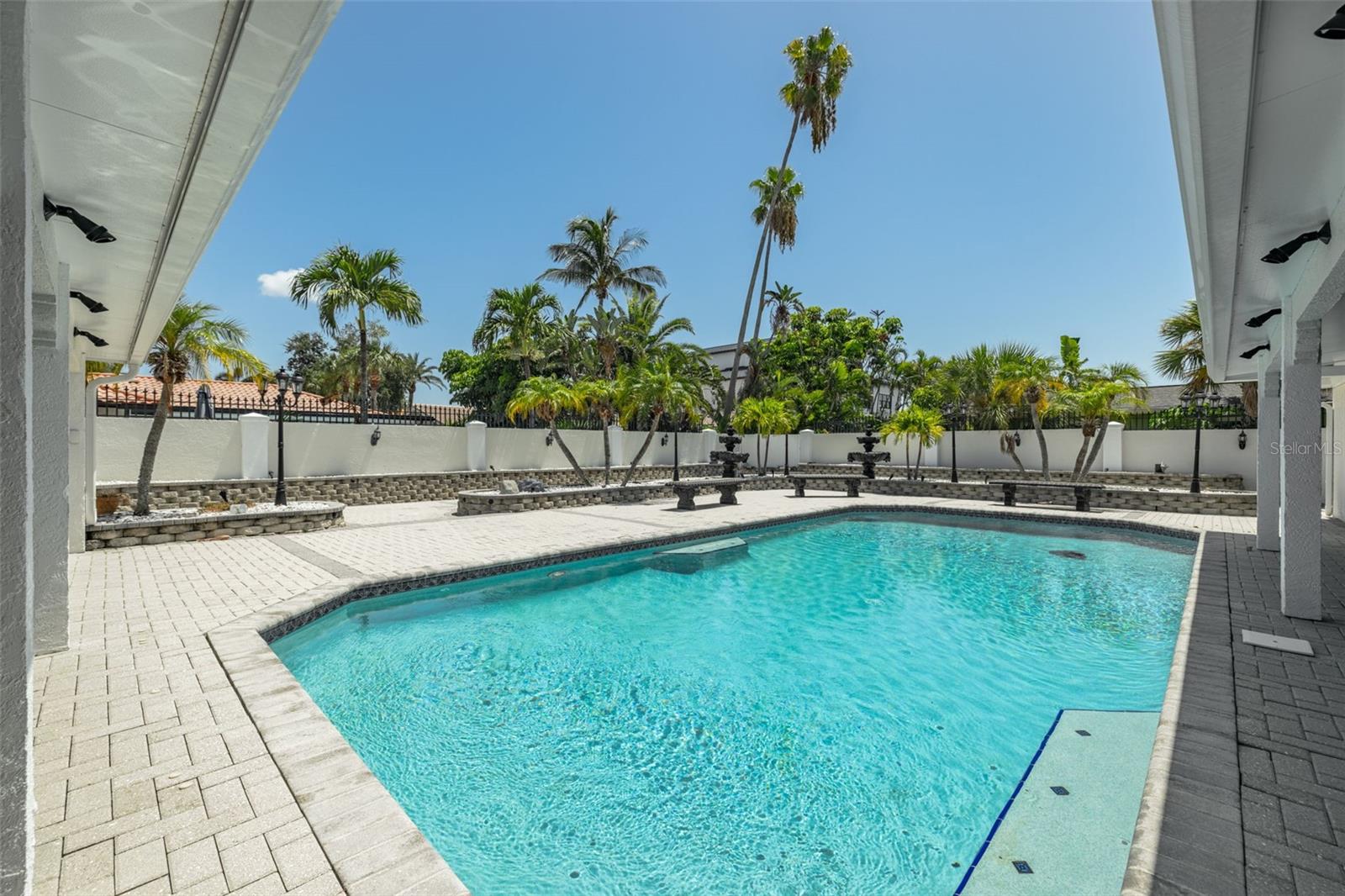 TIERRA VERDE - Residential