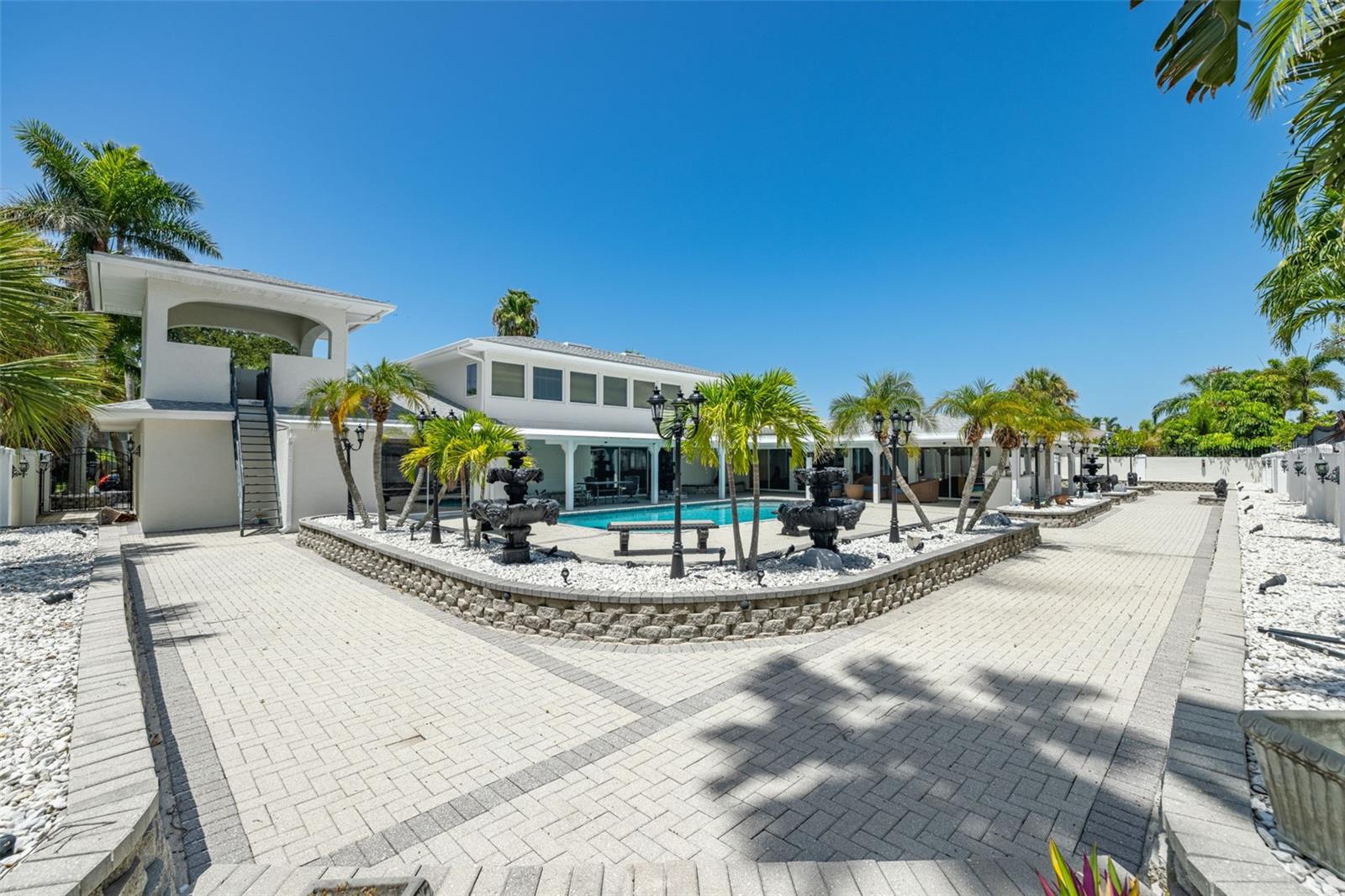 TIERRA VERDE - Residential