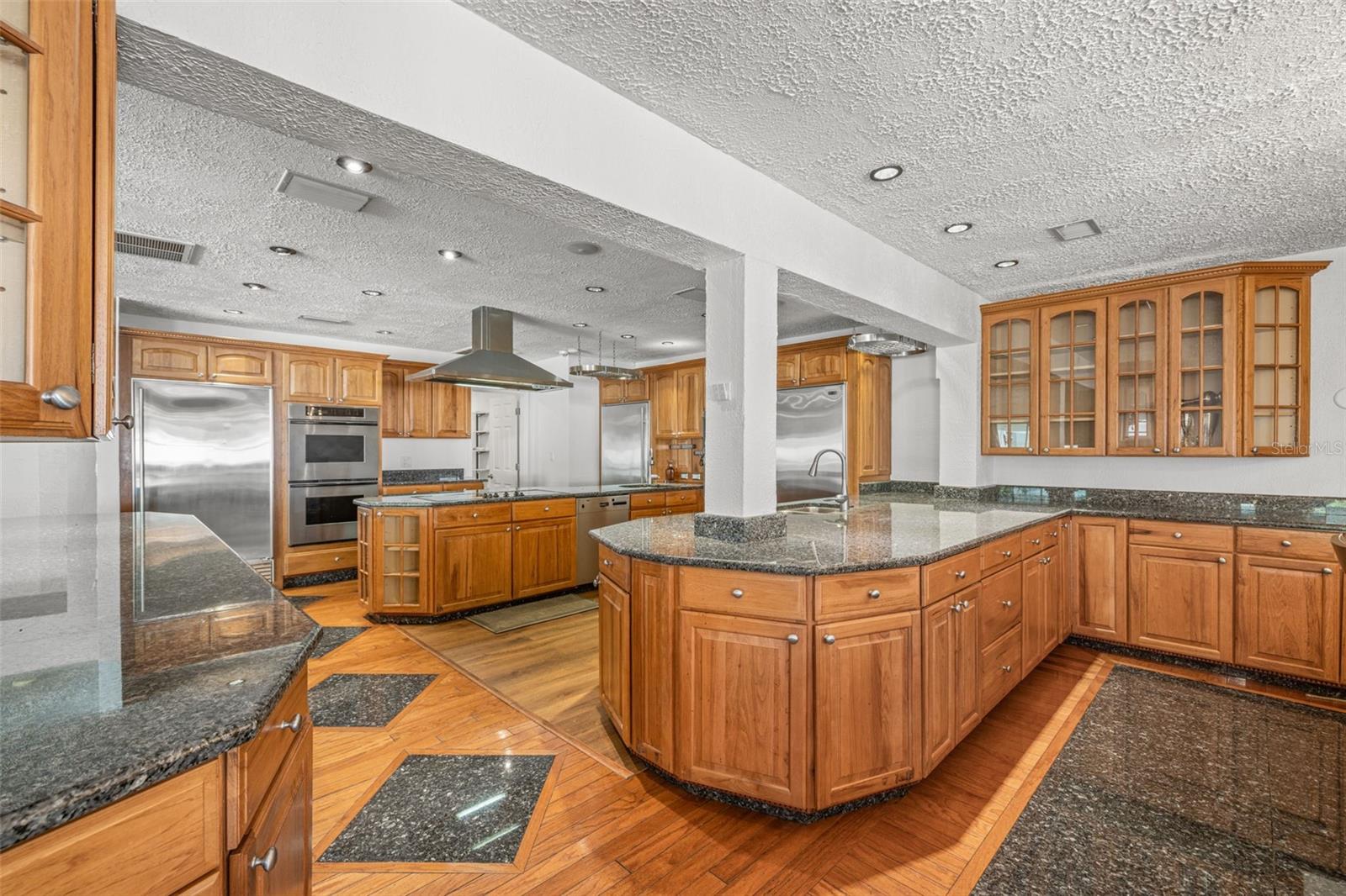 TIERRA VERDE - Residential