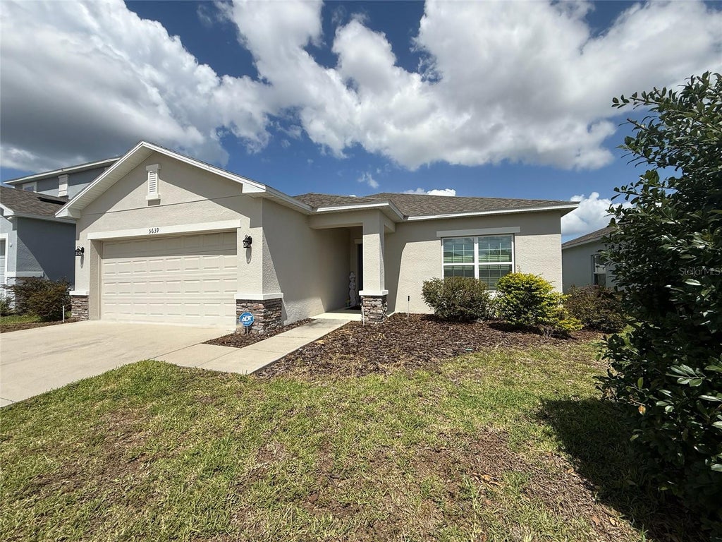 Photo of 5639 Costa Blanca Way, Davenport, FL 33897 (MLS # S5153308)