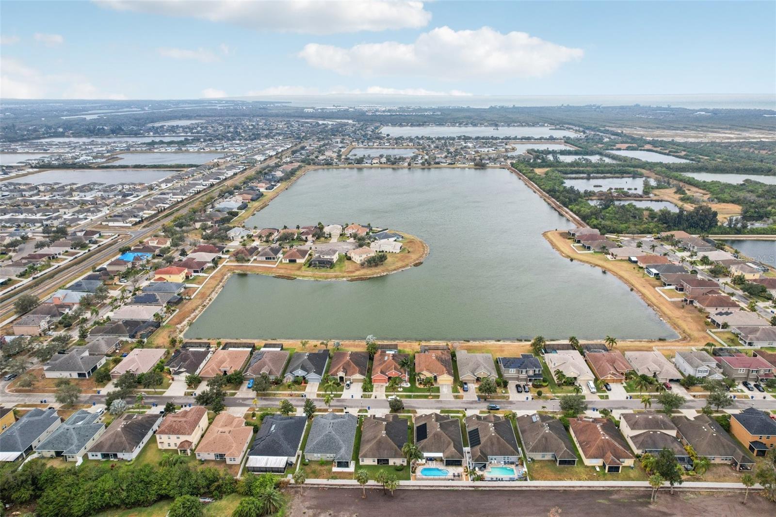 BAHIA LAKES PH 4 - Residential