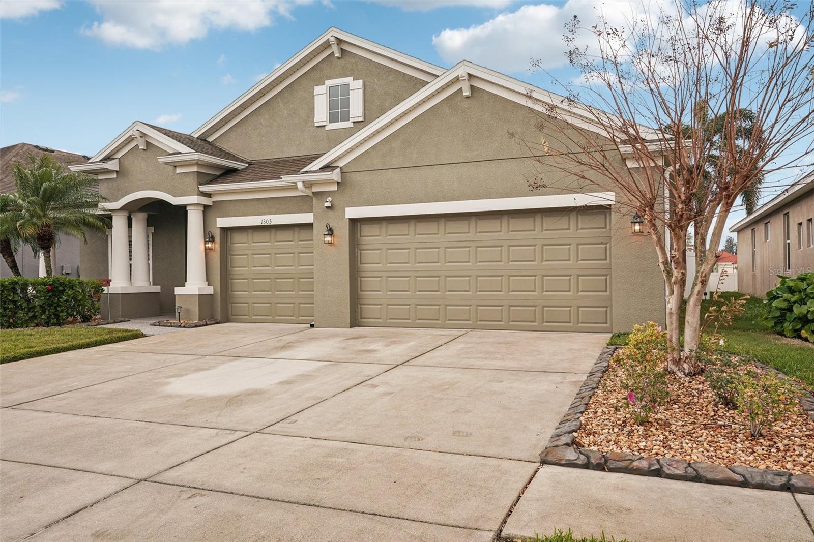 BAHIA LAKES PH 4 - Residential