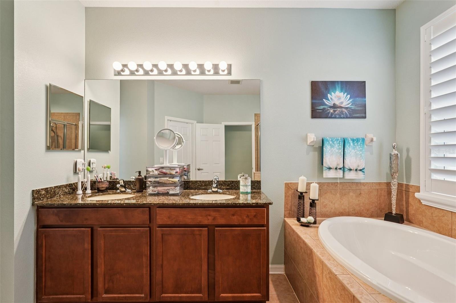 BAHIA LAKES PH 4 - Residential