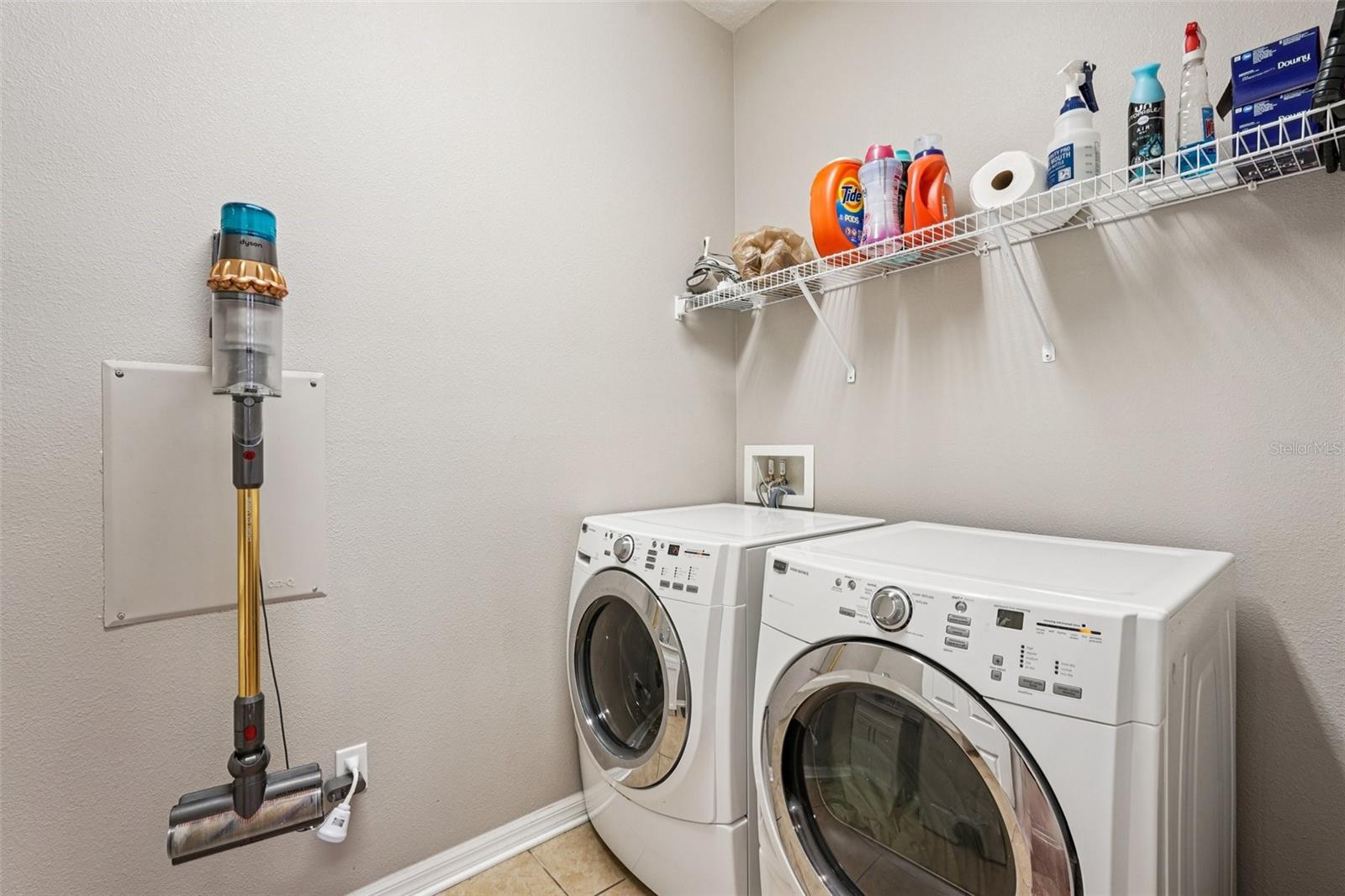 BAHIA LAKES PH 4 - Residential