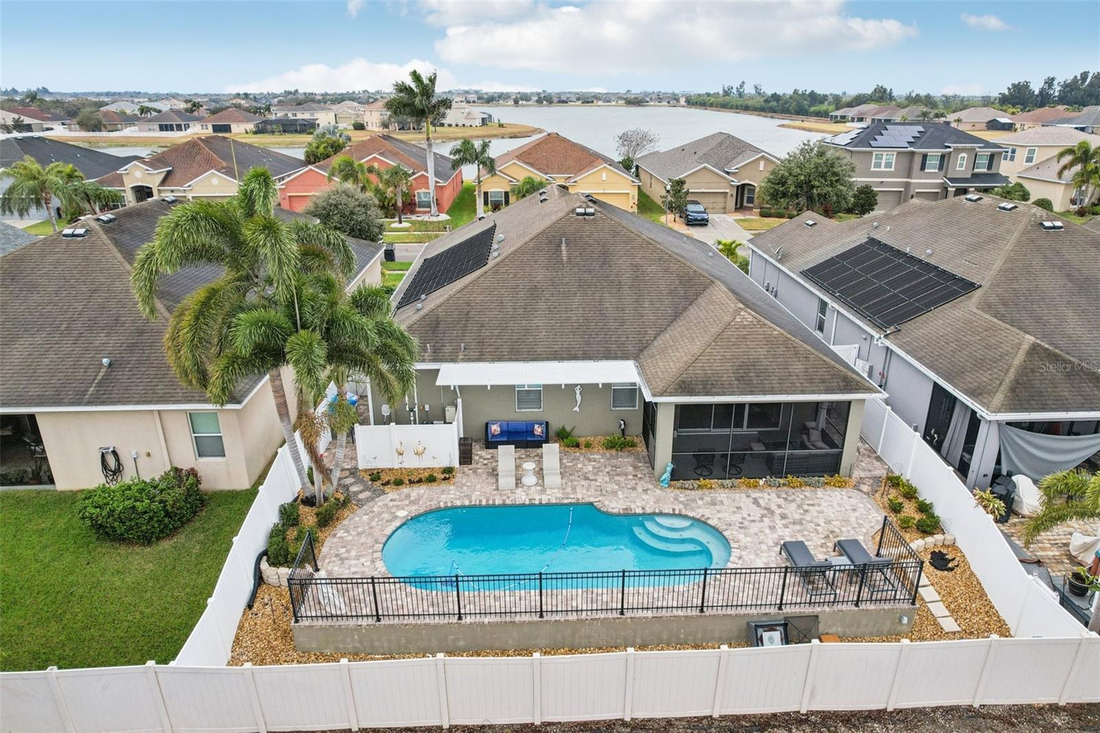 1303 PARKER DEN DRIVE