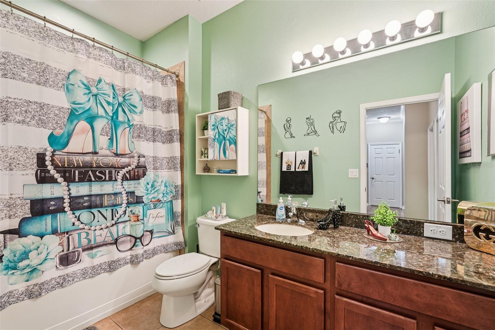 BAHIA LAKES PH 4 - Residential