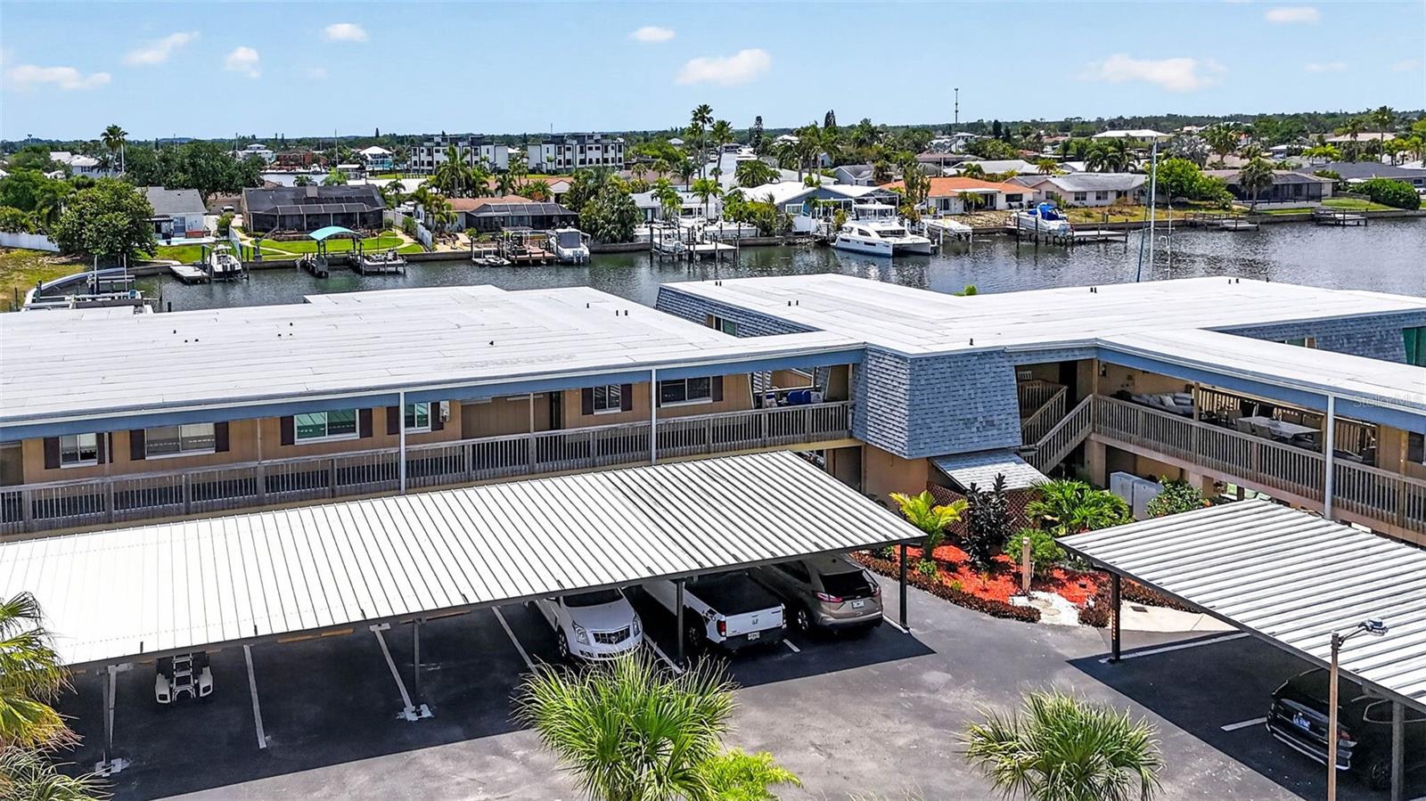 BAL HARBOUR CHATEAUX CONDOMINI - Residential
