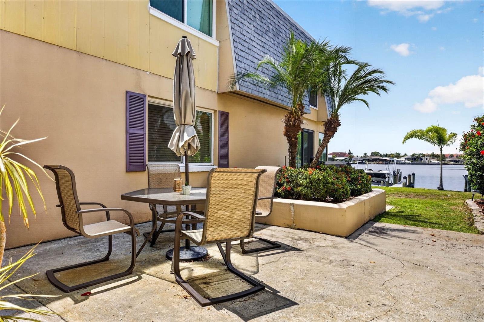 BAL HARBOUR CHATEAUX CONDOMINI - Residential