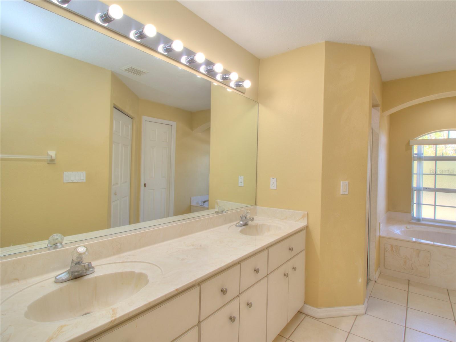 OCALA WATERWAY ESTATES - Residential