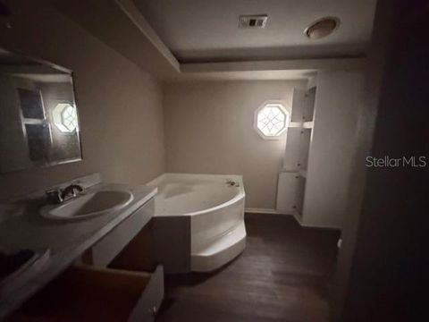 Tiny photo for 100 SE 81st Street, Ocala, FL 34480 (MLS # OM715849)