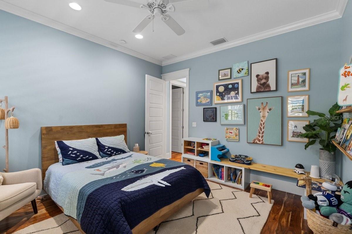 N HASTYS PONCE PARK - Residential