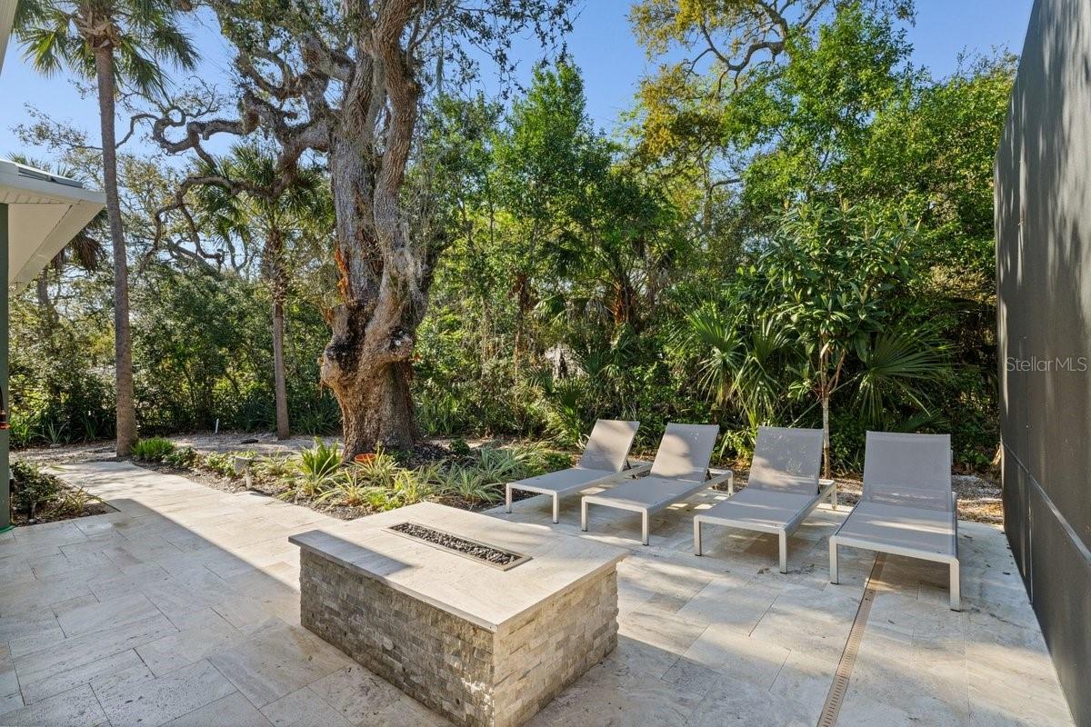 N HASTYS PONCE PARK - Residential