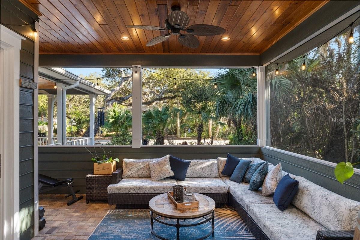 N HASTYS PONCE PARK - Residential