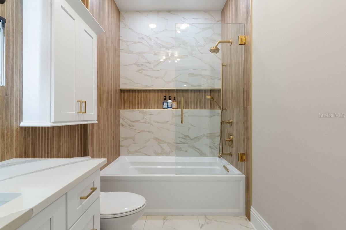 N HASTYS PONCE PARK - Residential