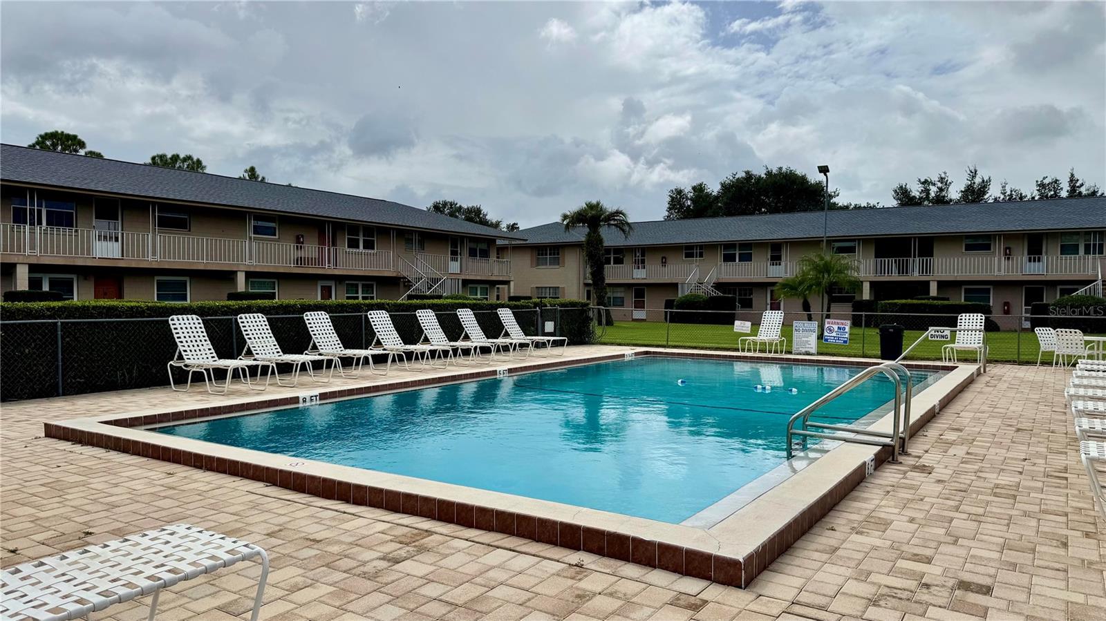 TAVARES LAKEVIEW CONDO - Residential