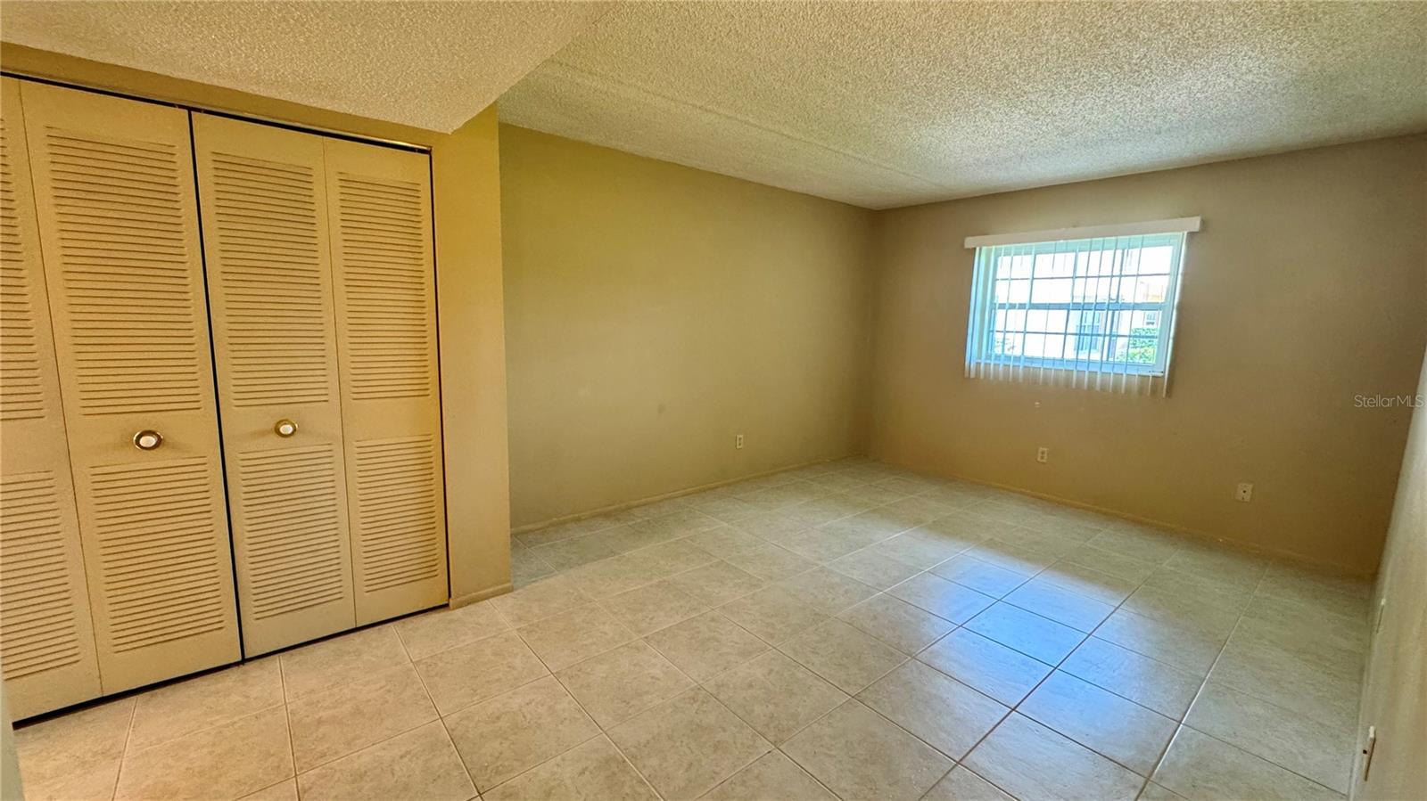 TAVARES LAKEVIEW CONDO - Residential