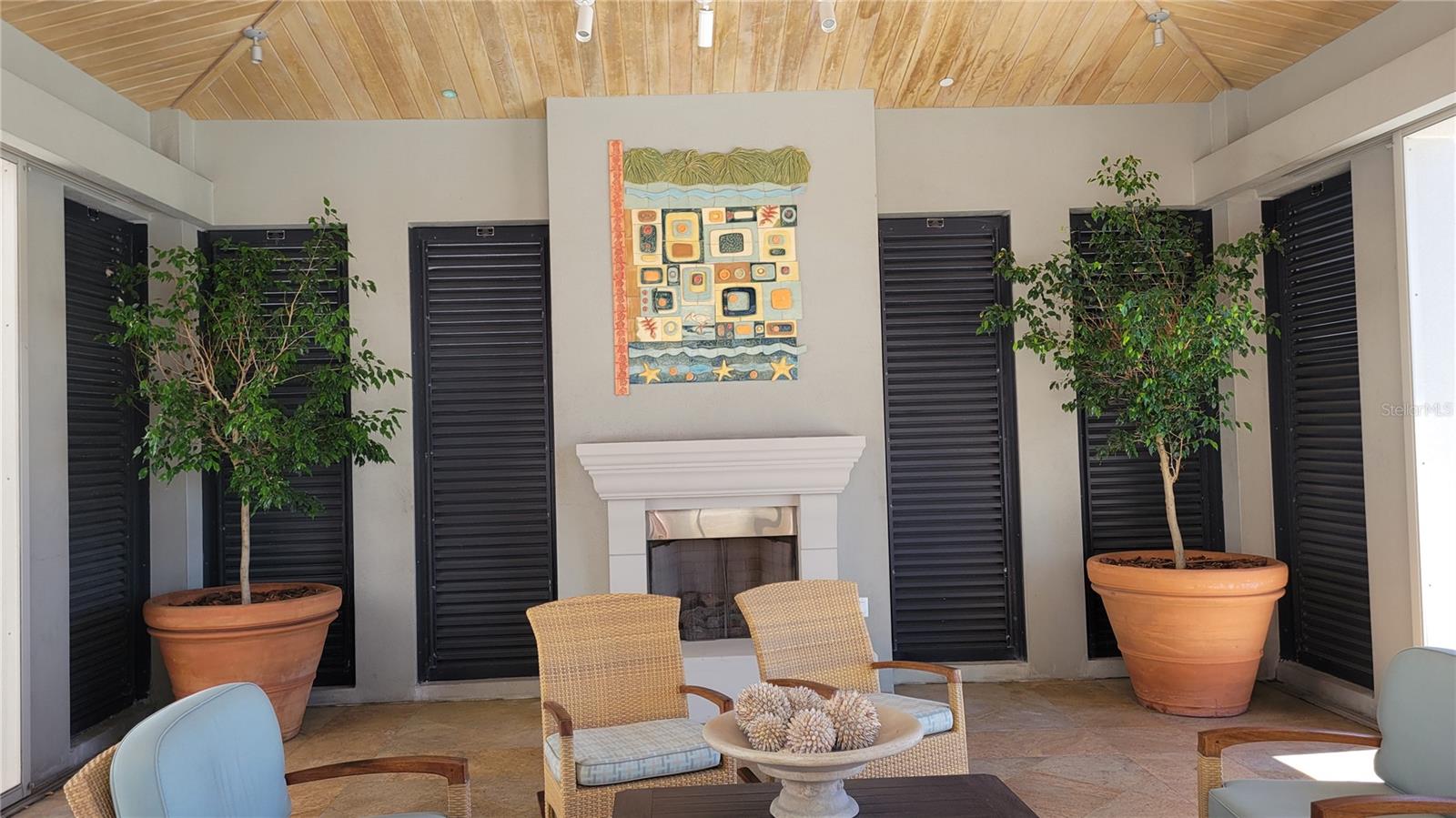 PLAZA AT 05 POINTS RESIDENCES - Residential Lease