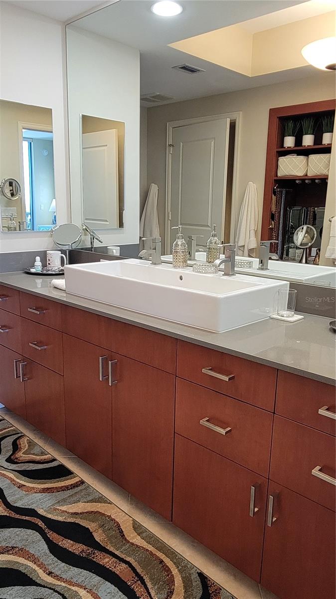 PLAZA AT 05 POINTS RESIDENCES - Residential Lease