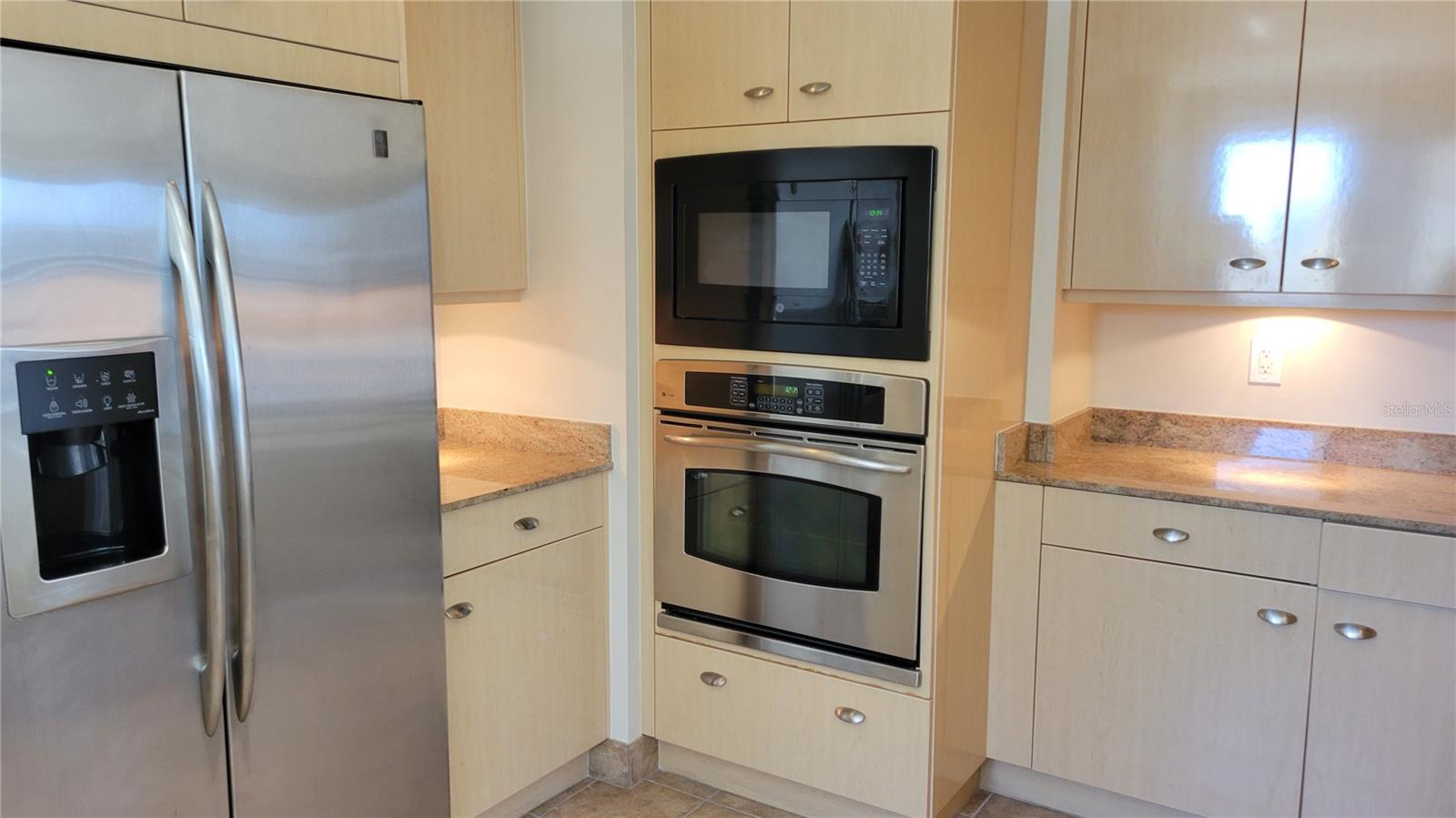 PLAZA AT 05 POINTS RESIDENCES - Residential Lease